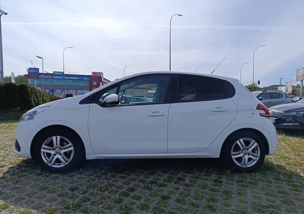 Peugeot 208 cena 38000 przebieg: 49250, rok produkcji 2017 z Gdynia małe 326